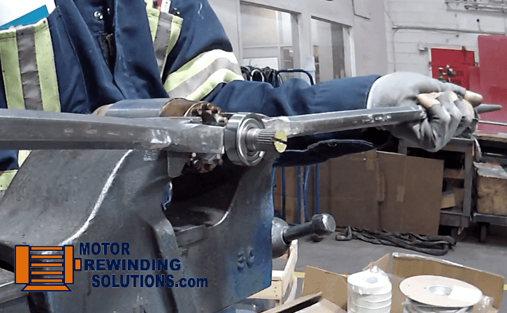 electric motor disassembly: removing the rotor from the stator –  ElectricMotorRewindingSolutions